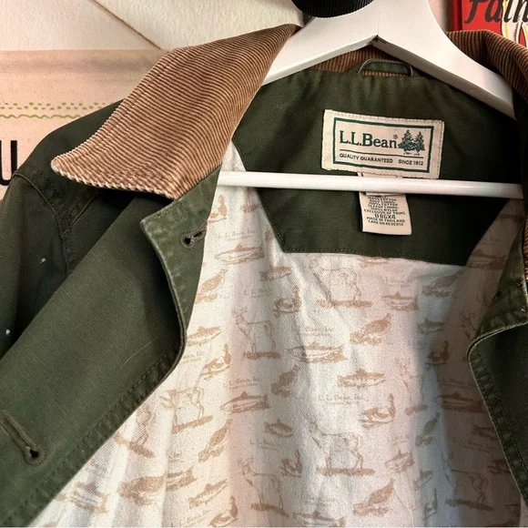 L.L Bean Adirondack Jacket Barn
Chore Green Coat Animal Graphic Lined Women’s L - Picture 9 of 12